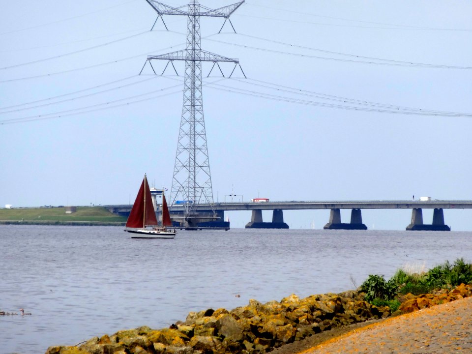 20140530_Langs_Zuidermeerdijk_Ketelbrug_en_het_IJsselmeer