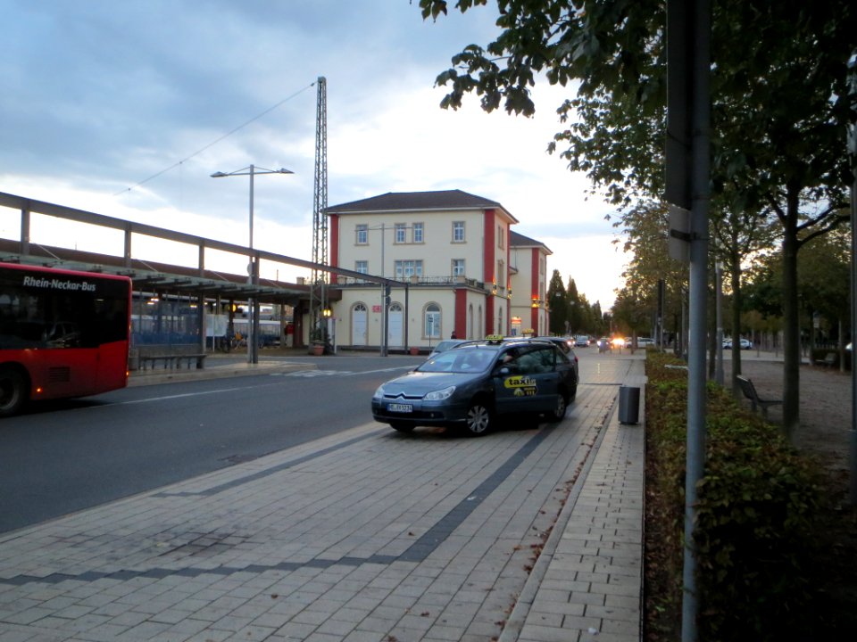 20141017Bahnhof_Schwetzingen