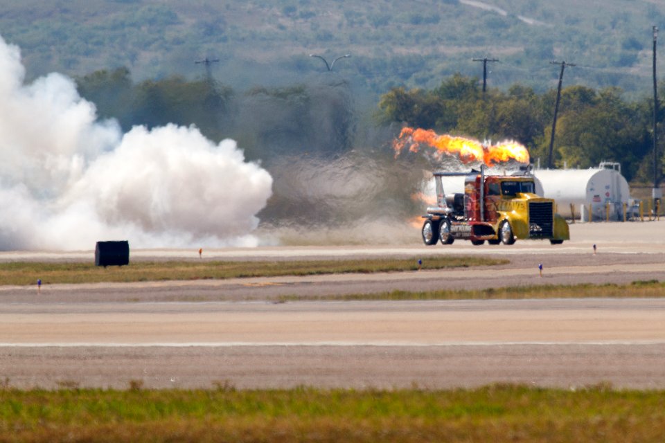 20141026_Shockwave_Truck_Alliance_Air_Show_2014-7