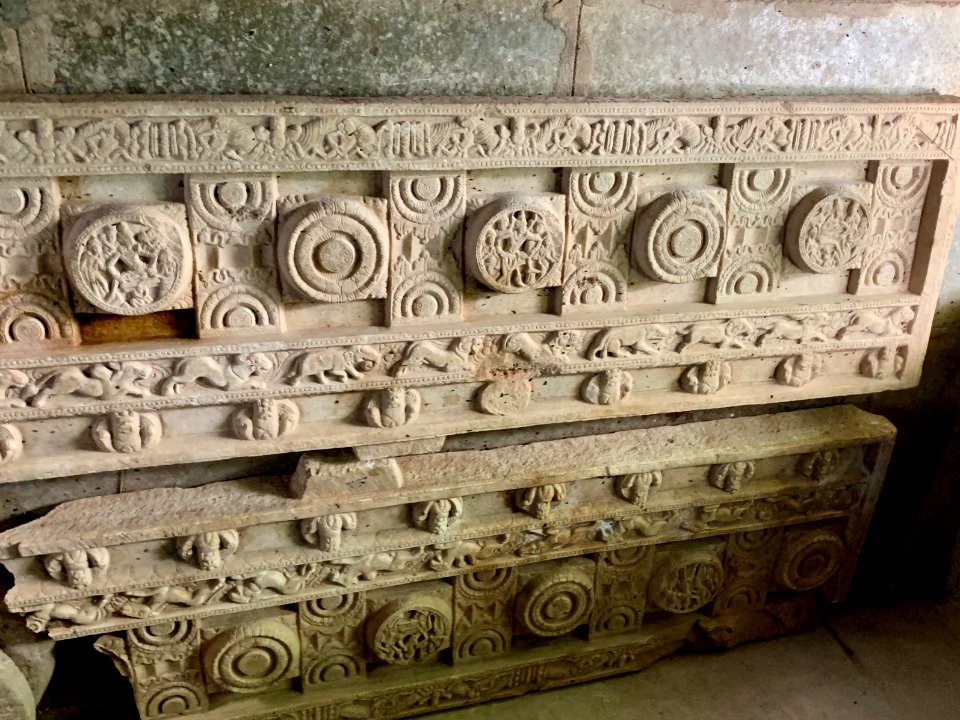 3rd_century_BCE_to_4th_century_CE_Buddhist_monastery_and_artwork,_Phanigiri_Telangana_India_-_193