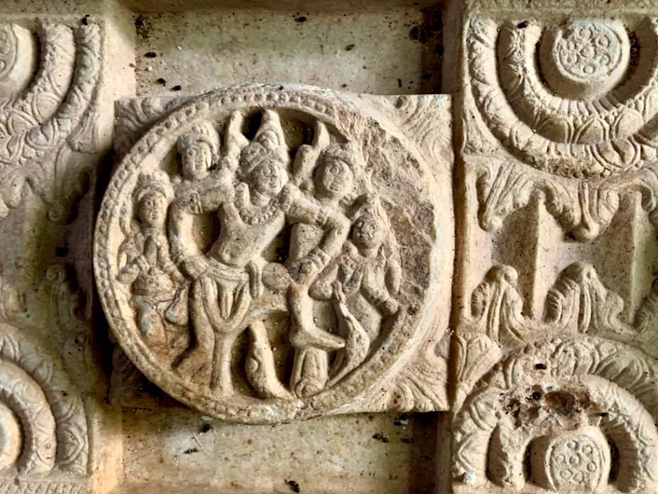 3rd_century_BCE_to_4th_century_CE_Buddhist_monastery_and_artwork,_Phanigiri_Telangana_India_-_104