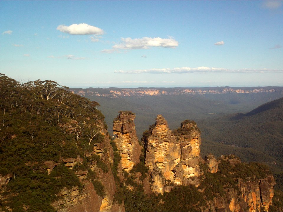3Sisters_from_Echo_Point