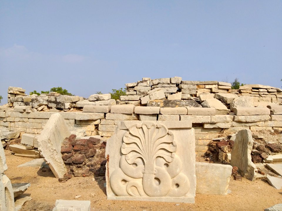 3rd_century_BCE_to_7th_century_CE_Sannathi_Sannati_Sonti_ancient_city_archaeological_site,_Karnataka_India_-_47