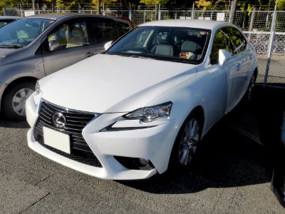 3rd_generation_Lexus_IS250_front