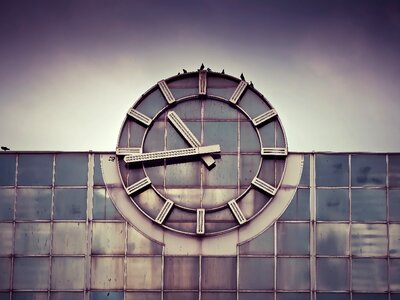 Time time indicating hours