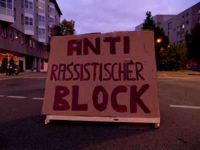 3rd_Global_Climate_Strike_Berlin_Ungehorsam_Für_Alle_Red-Orange-Finger_blockade_22