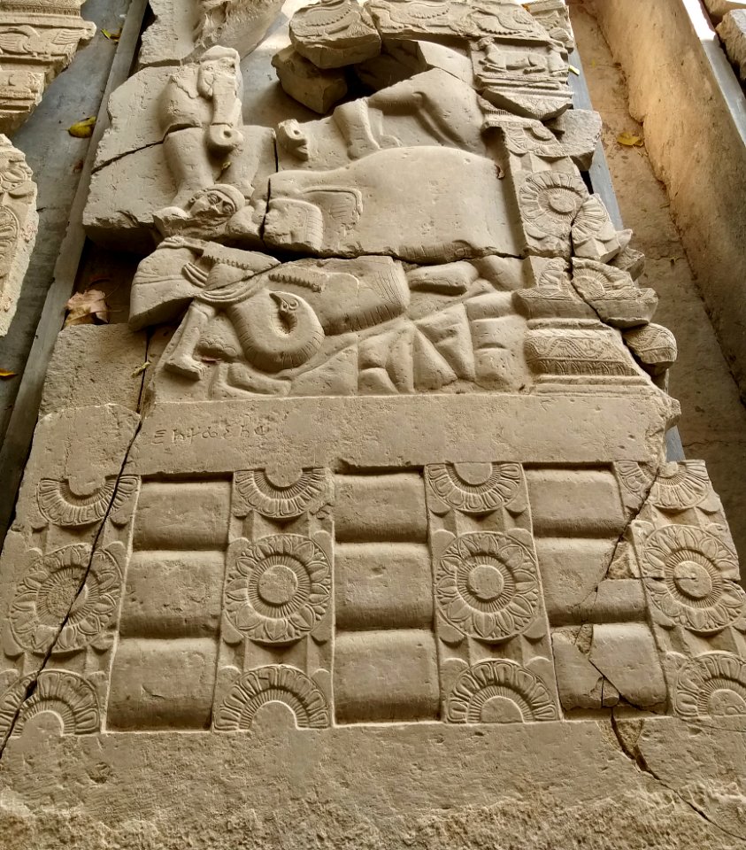 3rd_century_BCE_to_7th_century_CE_Sannathi_Sannati_Sonti_ancient_city_archaeological_site,_Karnataka_India_-_58