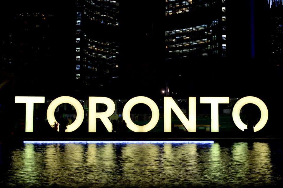 3DTORONTOSignNathanPhillipsSquare4