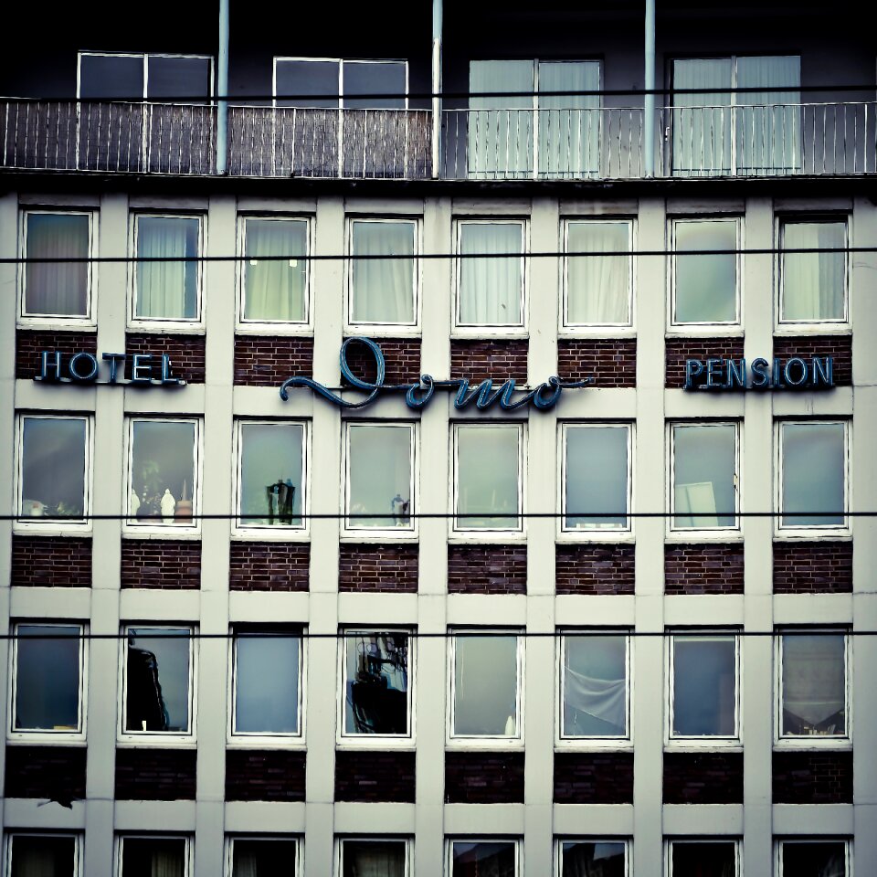 Building derelict hotel old