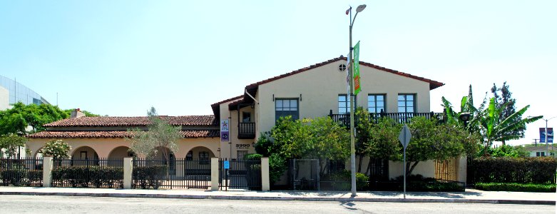 3990_Menlo_Ave,_Los_Angeles