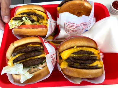 4_burger_as_In-n-Out_burger