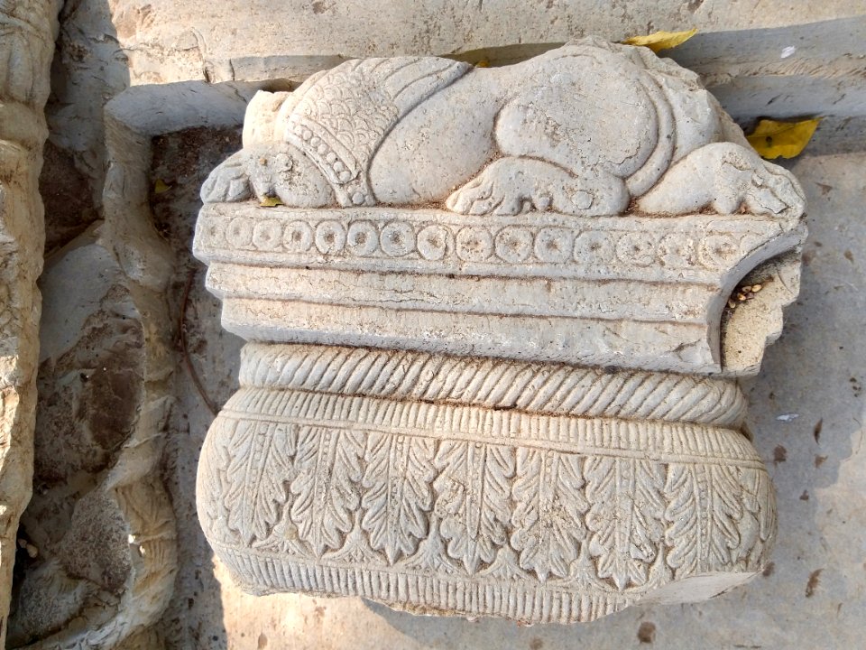 3rd_century_BCE_to_7th_century_CE_Sannathi_Sannati_Sonti_ancient_city_archaeological_site,_Karnataka_India_-_93