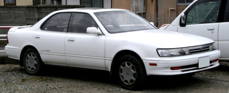 3rd_generation_Toyota_Vista_Hardtop