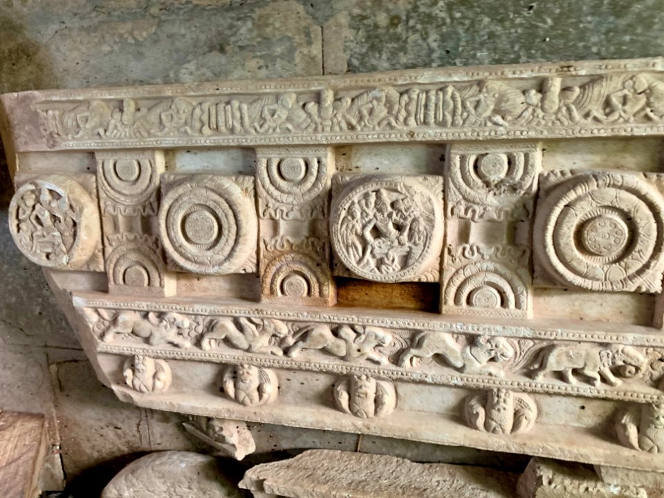 3rd_century_BCE_to_4th_century_CE_Buddhist_monastery_and_artwork,_Phanigiri_Telangana_India_-_101
