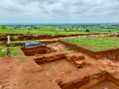 3rd_century_BCE_to_4th_century_CE_Buddhist_monastery_and_artwork,_Phanigiri_Telangana_India_-_10