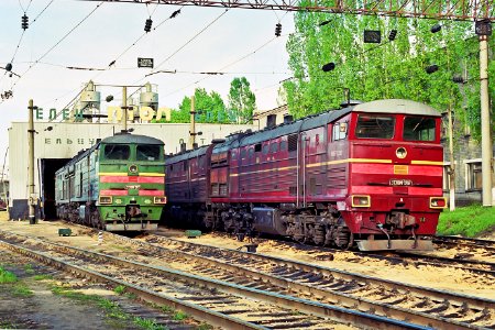 3ТЭ10М-1267,_Russia,_Lipetsk_region,_Yelets-Northern_depot_(Trainpix_194066)