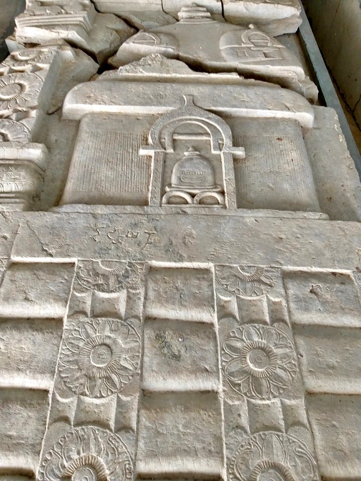 3rd_century_BCE_to_7th_century_CE_Sannathi_Sannati_Sonti_ancient_city_archaeological_site,_Karnataka_India_-_111