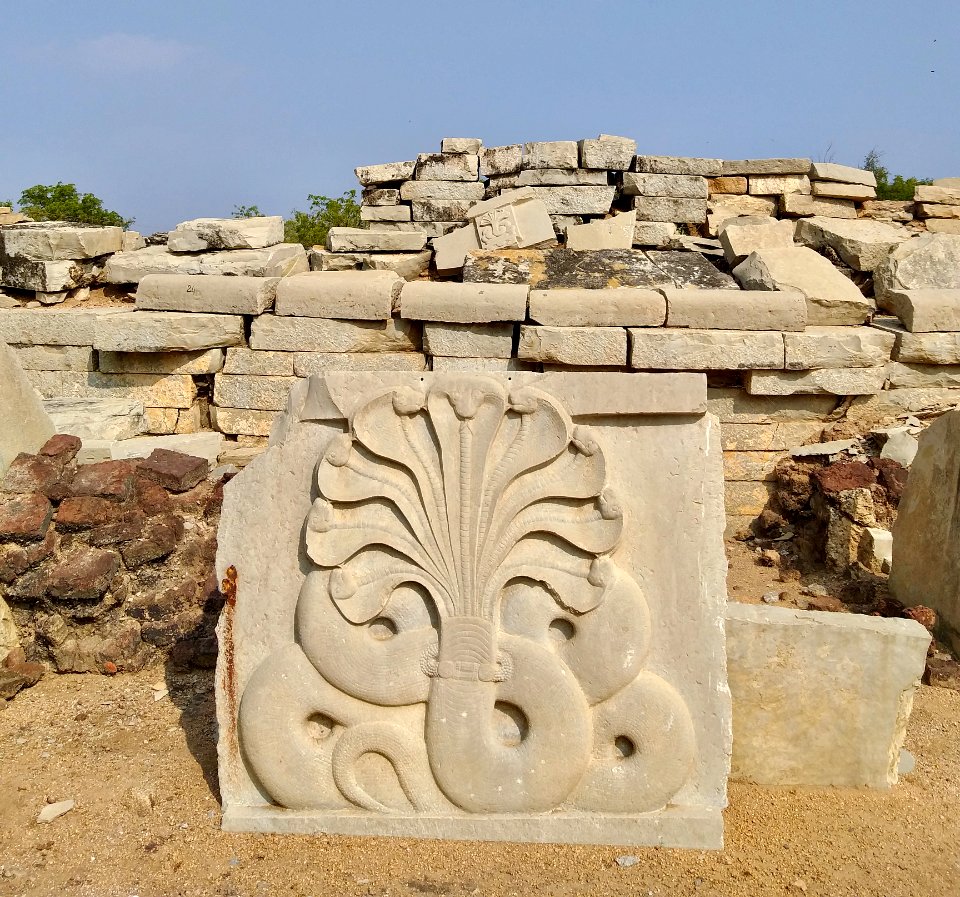 3rd_century_BCE_to_7th_century_CE_Sannathi_Sannati_Sonti_ancient_city_archaeological_site,_Karnataka_India_-_11