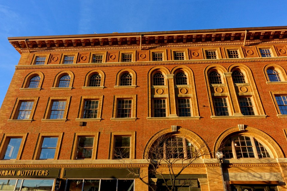 361_Newbury_Street_-_Boston,_MA_-_DSC04271