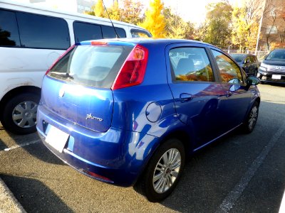 3rd_generation_FIAT_GRANDE_PUNTO_rear