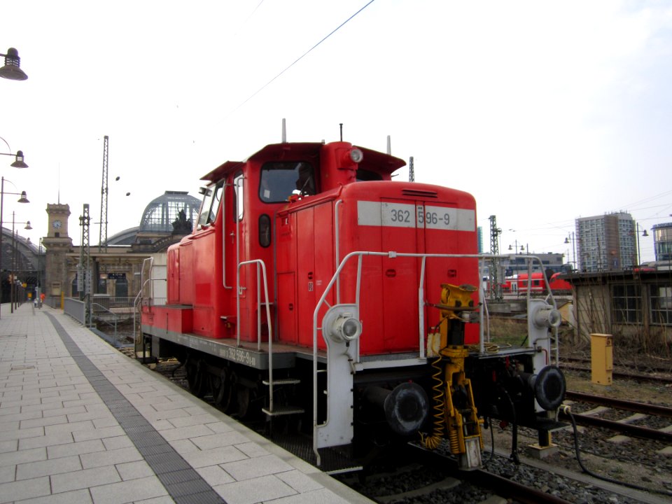 362_596-9_Dresden_Hauptbahnhof_(3)