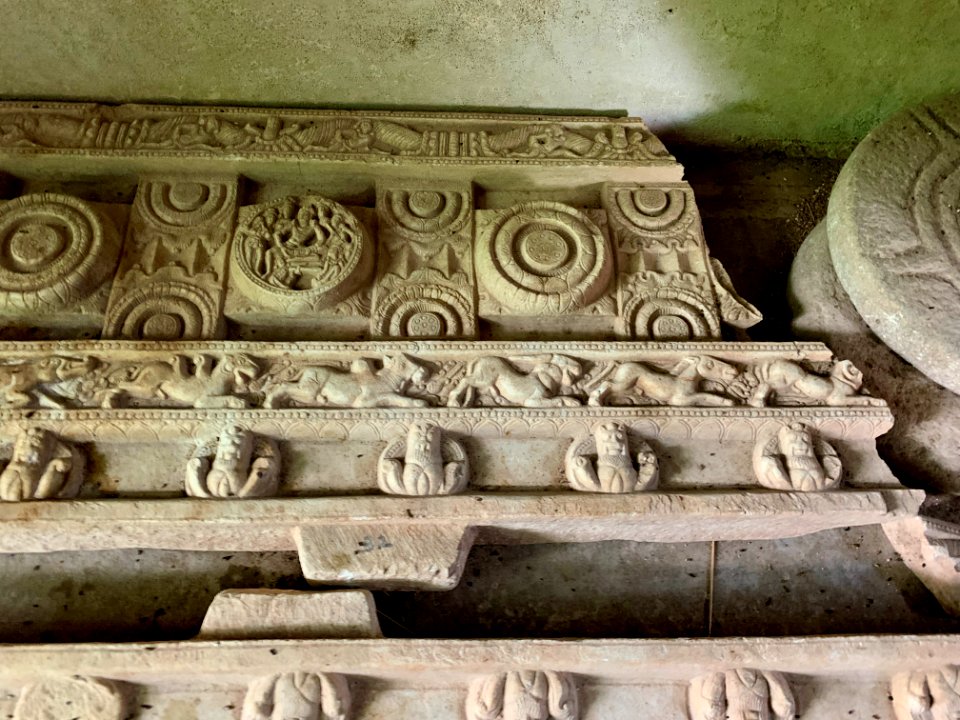 3rd_century_BCE_to_4th_century_CE_Buddhist_monastery_and_artwork,_Phanigiri_Telangana_India_-_195