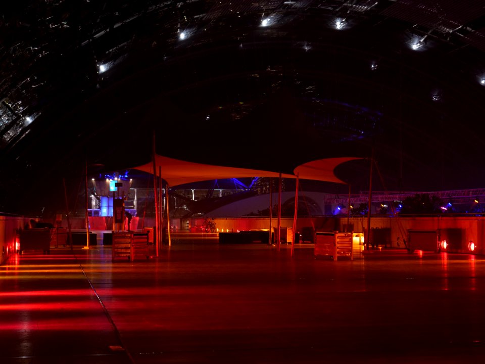 36C3_glass_hall_on_day_2_01