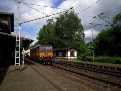 372_013-3_Krippen