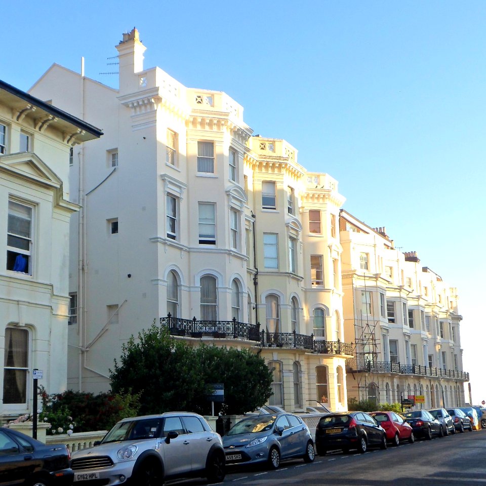 3–25_St_Aubyn's,_Hove_(September_2013)