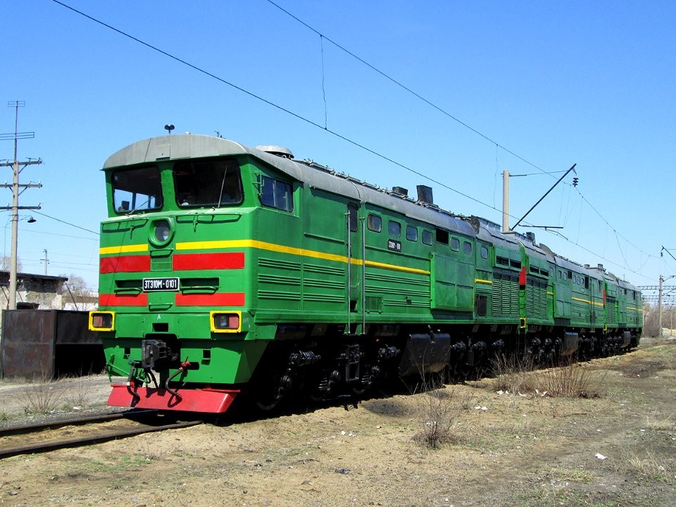 3ТЭ10М-0101,_Kazakhstan,_Karaganda_region,_Karaganda-Sorting_station_(Trainpix_98564)