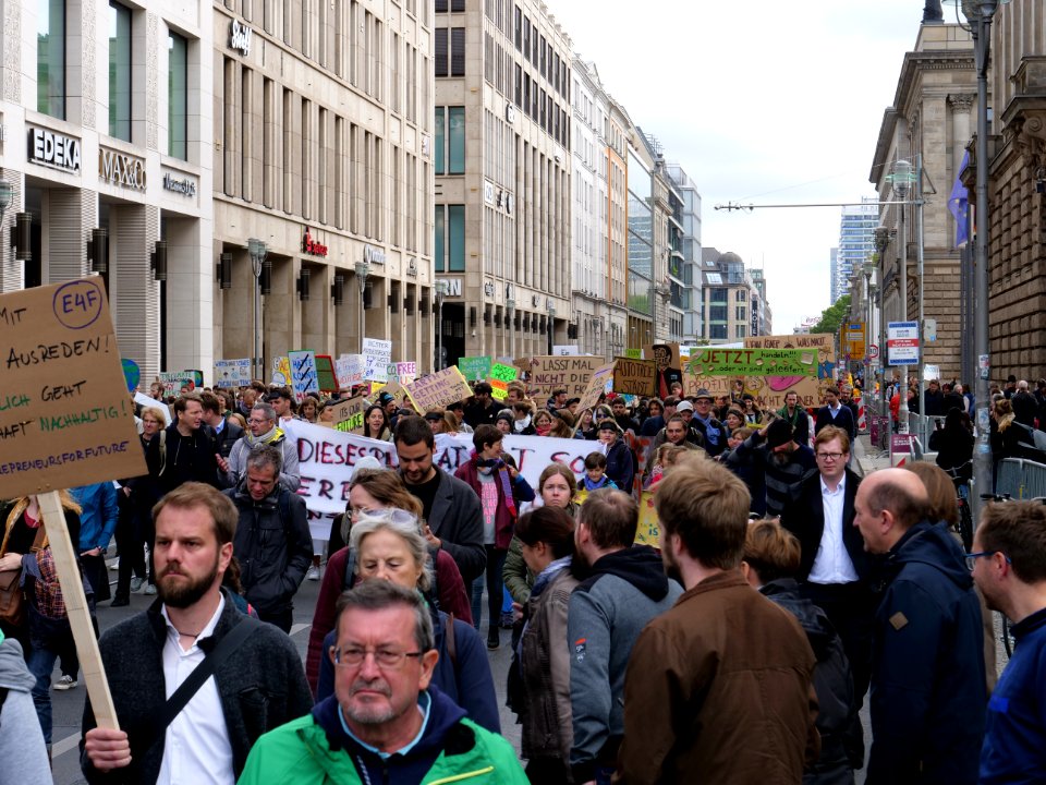 3rd_Global_Climate_Strike_Berlin_Entrepeneurs_For_Future_demonstration_13
