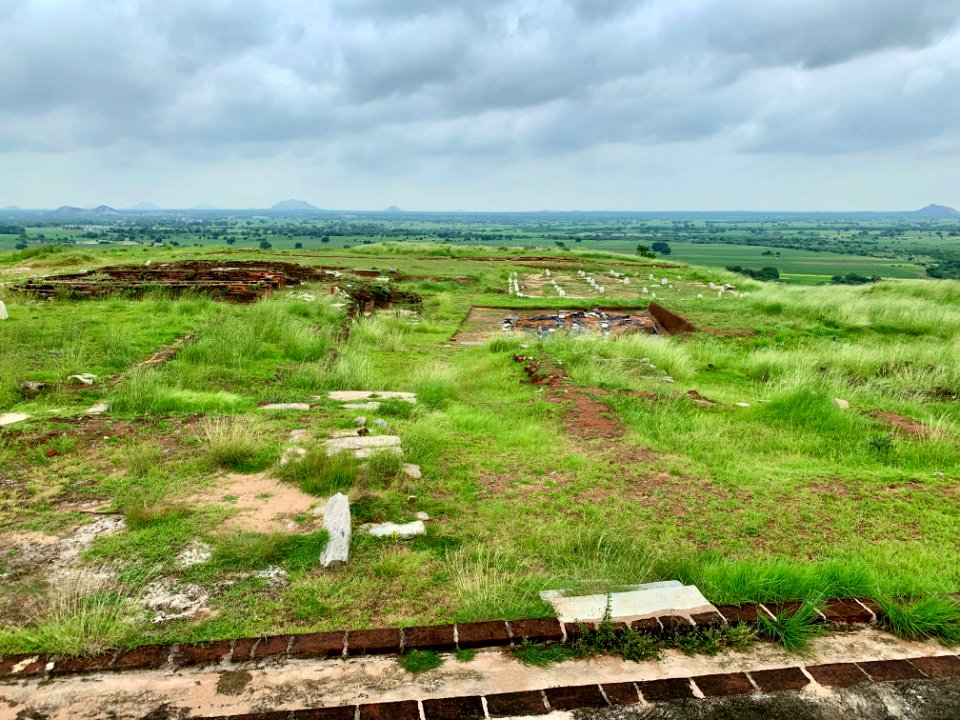 3rd_century_BCE_to_4th_century_CE_Buddhist_monastery_and_artwork,_Phanigiri_Telangana_India_-_41