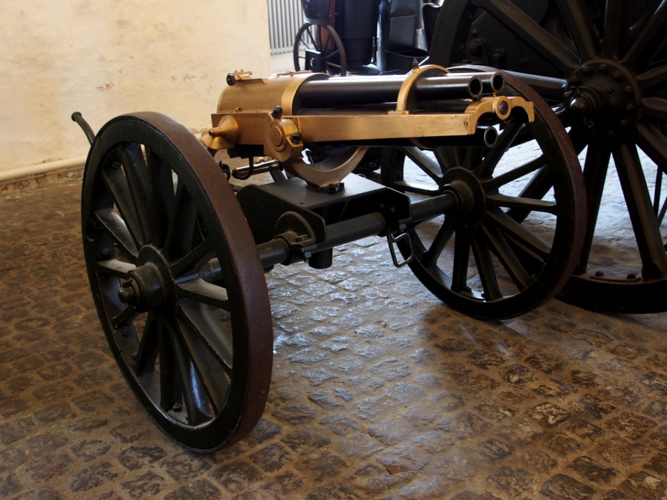 37mm_Revolving_Cannon_at_the_Royal_Danish_Arsenal_Museum_(Copenhagen)