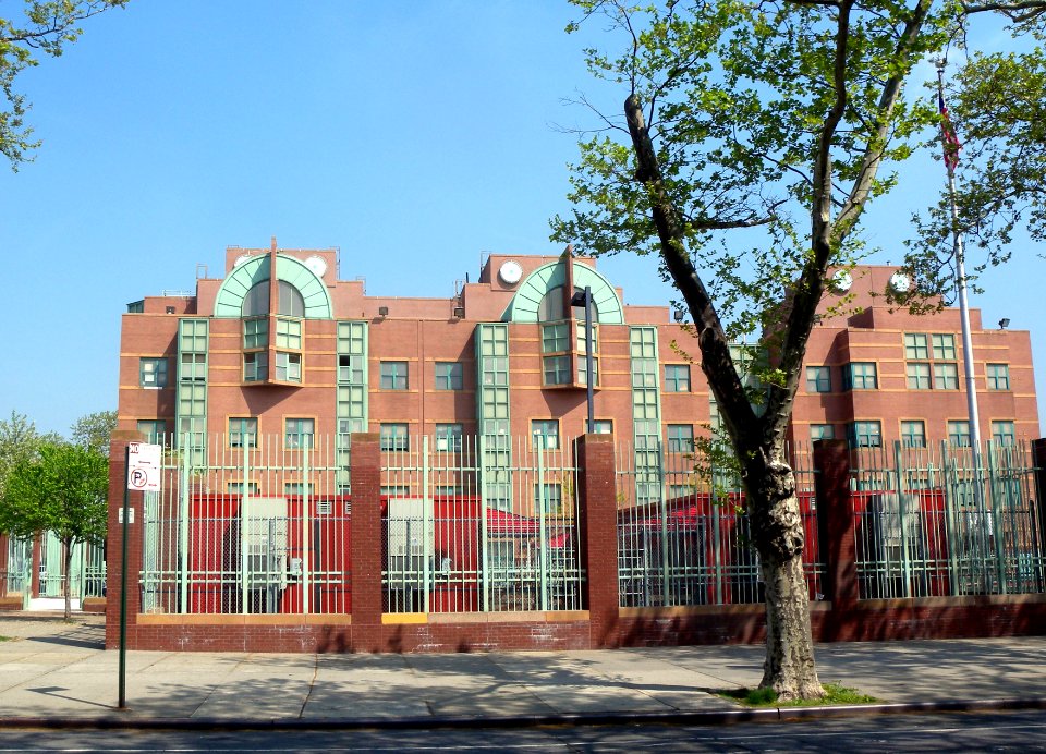 34th_Av_99_St_school_jeh