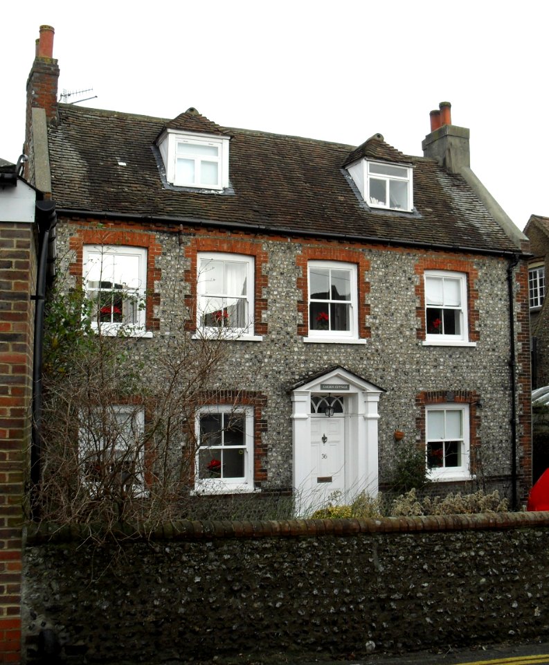36_North_Road,_Preston_Village,_Brighton_(NHLE_Code_1380617)_(January_2011)