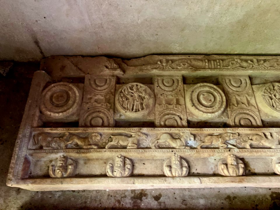 3rd_century_BCE_to_4th_century_CE_Buddhist_monastery_and_artwork,_Phanigiri_Telangana_India_-_196