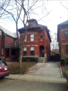 41_Howland_Ave