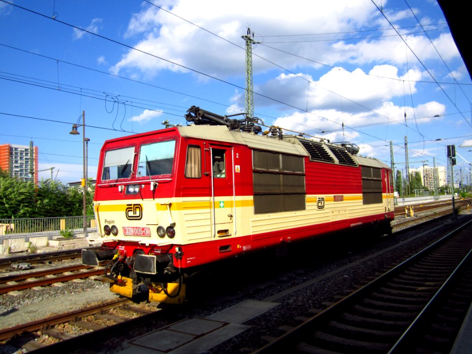 371_005-0_Dresden_Hauptbahnhof_(2)