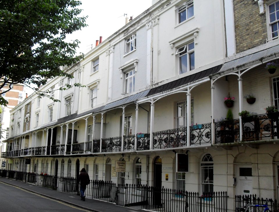 36–45_Russell_Square,_Brighton_(NHLE_Code_1380846)_(July_2010)
