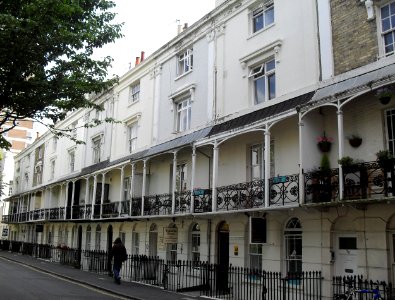 36–45_Russell_Square,_Brighton_(NHLE_Code_1380846)_(July_2010)