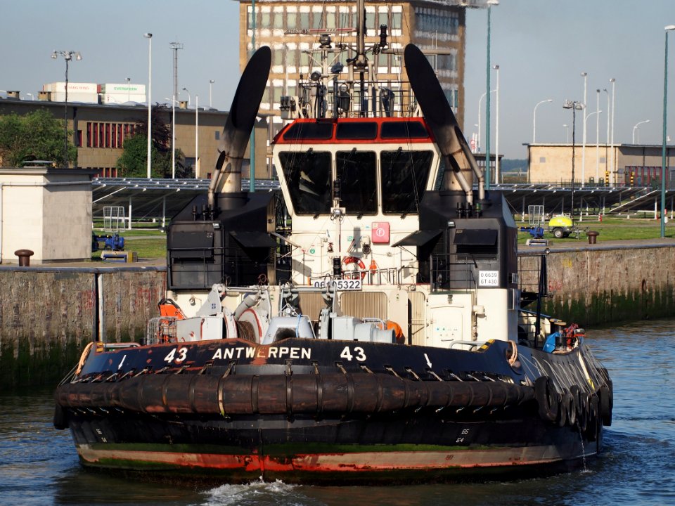 43_tug_-_ENI_06105322,_Port_of_Antwerp