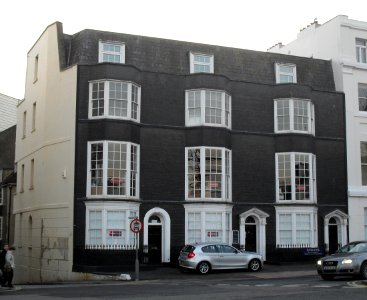 44_Old_Steine,_Brighton_(NHLE_Code_1380664)_(February_2010)