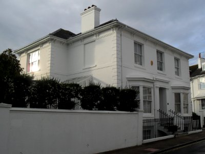 4_Powis_Villas,_Montpelier,_Brighton_(NHLE_Code_1380735)_(September_2010)