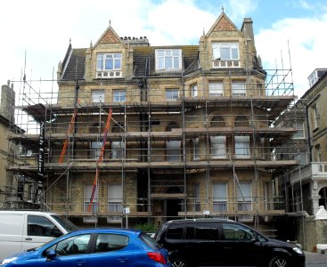4_Third_Avenue,_Hove_(NHLE_Code_1209868)_(August_2010)