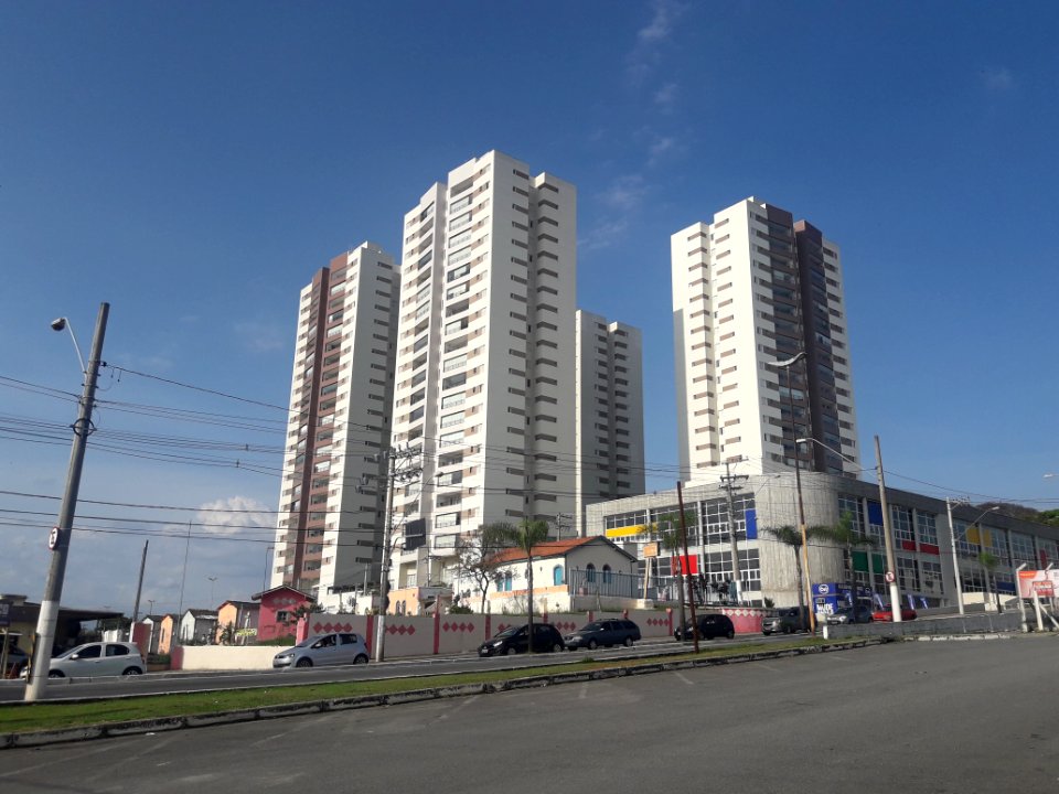 4_Prédios_do_Condomínio_Renaissance,_Taubaté