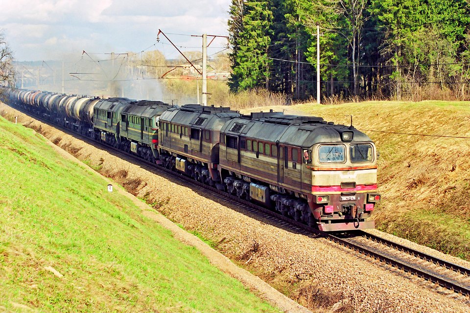 2М62УК-0201,_Russia,_Moscow_region,_Volokolamsk_-_Blagoveshchenskoye_stretch_(Trainpix_179112)
