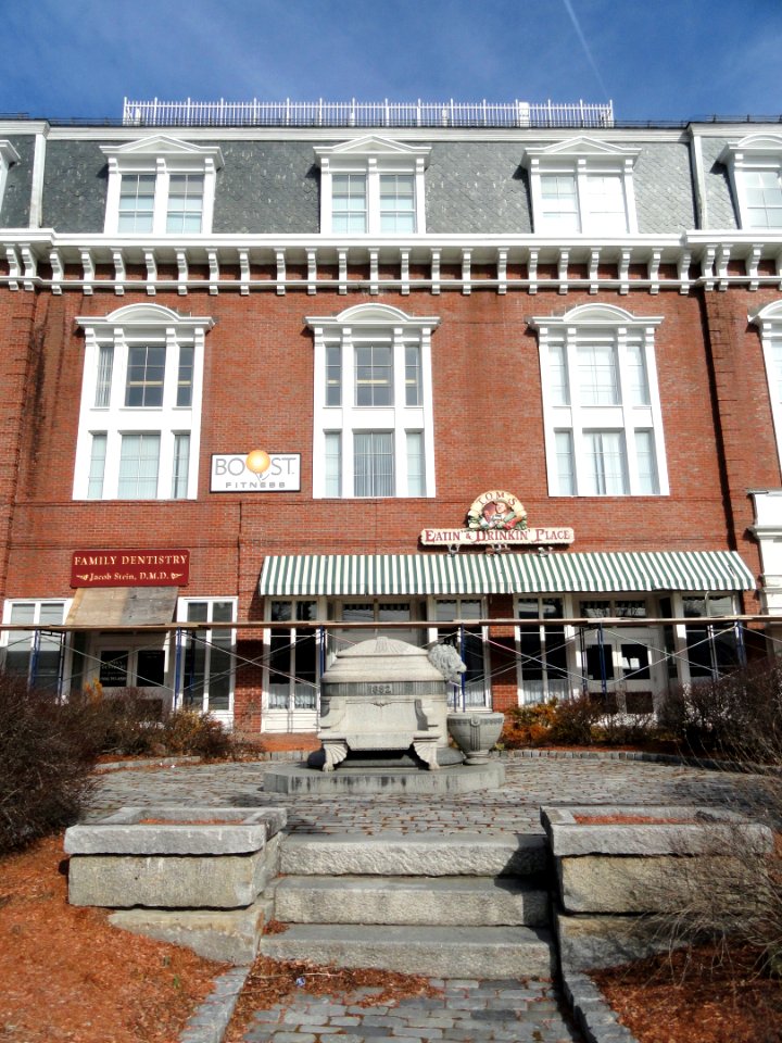 4_West_Main_Street_-_Northborough,_MA_-_DSC04436