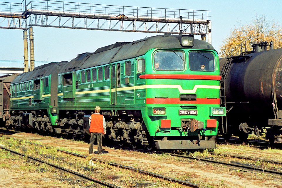 2М62У-0158,_Belarus,_Brest_region,_Luninets_station_(Trainpix_209334)