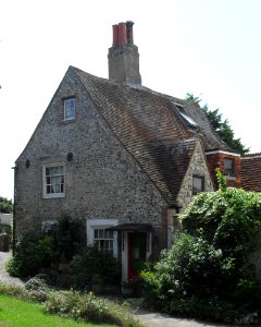 4_Vicarage_Terrace,_Rottingdean_(NHLE_Code_1381077)_(August_2010)