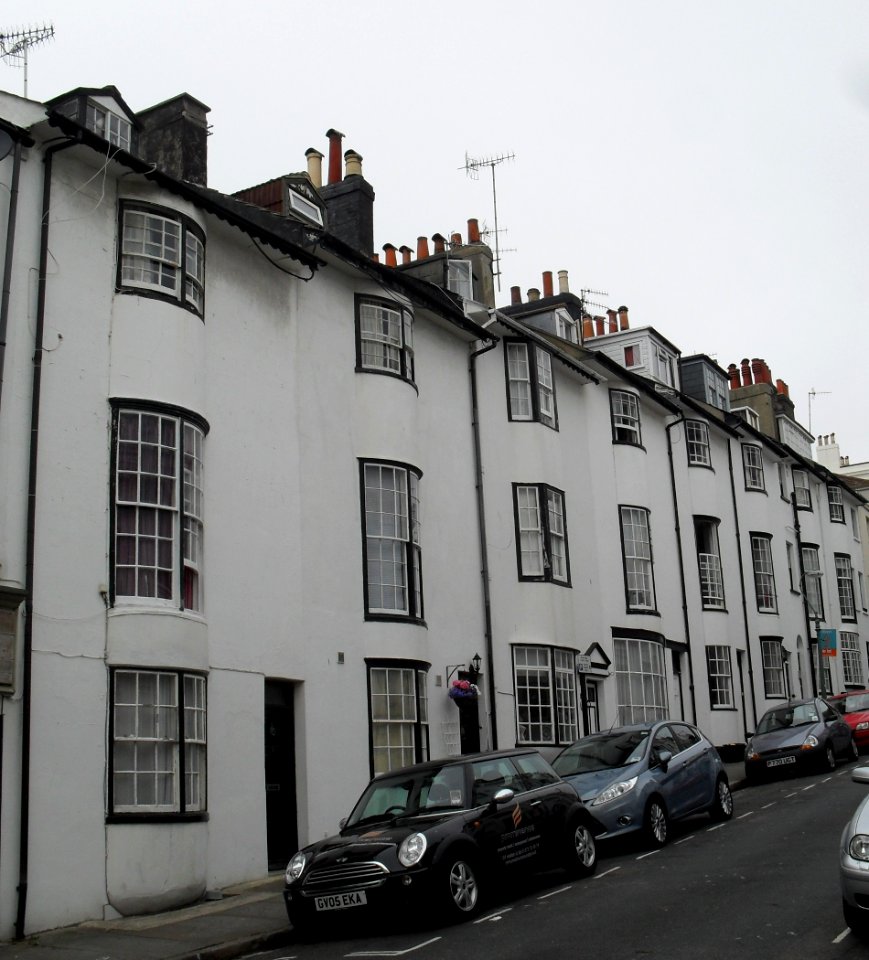 2–9_Upper_Market_Street,_Hove_(NHLE_Code_1209897)_(July_2010)